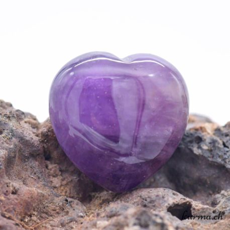 Coeur 2 cm - Améthyste - Nº14234-3 disponible dans la boutique en ligne Kûrma. Votre magasin de pierre et minéraux en suisse