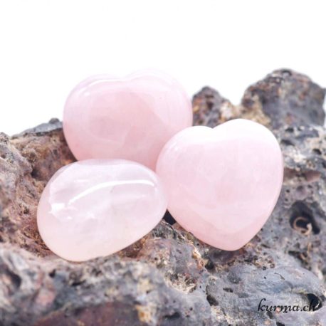 Coeur 2 cm - Quartz Rose - Nº14240-3 disponible dans la boutique en ligne Kûrma. Votre magasin de pierre et minéraux en suisse