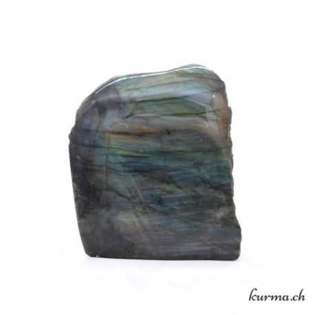 Menhir Labradorite 1-2 poli- Nº14264.3-1 disponible dans la boutique en ligne Kûrma. Votre magasin de pierre et minéraux en suisse