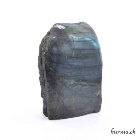 Menhir Labradorite 1-2 poli- Nº14264.3-5 disponible dans la boutique en ligne Kûrma. Votre magasin de pierre et minéraux en suisse