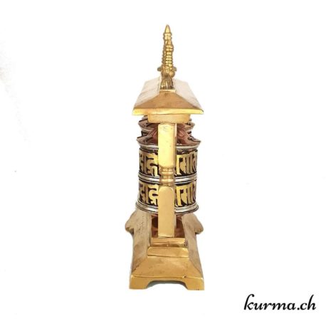 Kûrma , il vostro negozio di artigianato online, offre ruote di preghiera tibetane in vendita online. Ruote di preghiera di qualità importate da noi dal Nepal. Ognuno contiene il mantra om mani padme hum, il mantra della pace e della compassione.