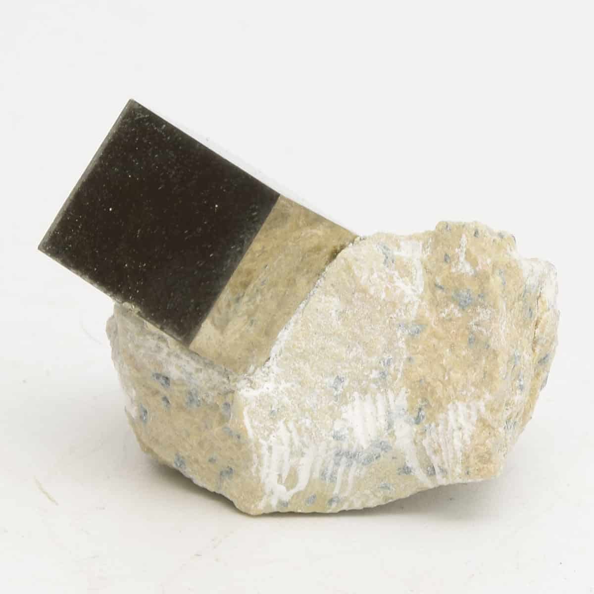 Lithothérapie et confinement guide pratique et vidéo • Pyrite sur matrice N°7392.1 30gr 35x35x35cm 5 Pyrite en cube sur matrice