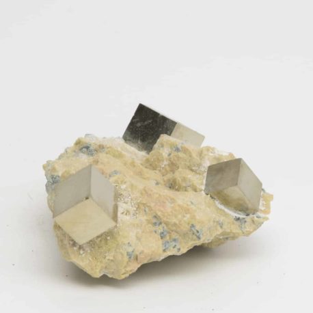 Pyrite-sur-matrice-N°5581.1-116gr-8×5,5x3cm-5