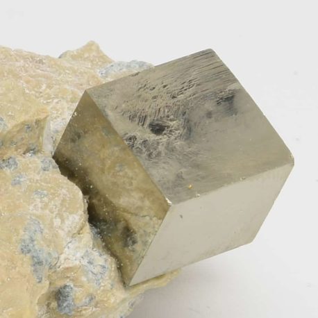 Pyrite-sur-matrice-N°5581.1-116gr-8×5,5x3cm-8