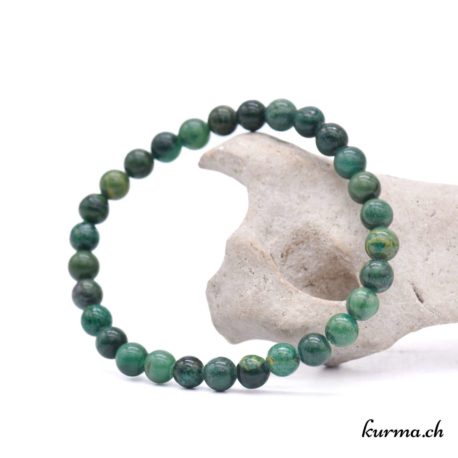 Acheter Bracelet Jade d'Afrique 6mm - N°15337-1 dans la boutique en ligne Kûrma. Spécialisé dans des pierres de qualité directement importer depuis les artisans lapidaires.