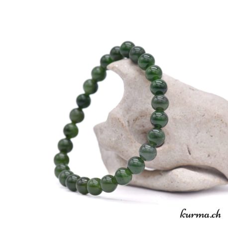 Acheter Bracelet Jade du Canada Foncé de Tigre 8-8.5mm - N°15540.170-2 dans la boutique en ligne Kûrma. Spécialisé dans des pierres de qualité directement importer depuis les artisans lapidaires.