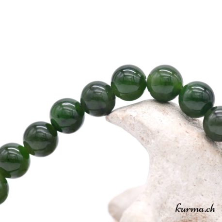 Acheter Bracelet Jade du Canada Foncé de Tigre 8-8.5mm - N°15540.170-3 dans la boutique en ligne Kûrma. Spécialisé dans des pierres de qualité directement importer depuis les artisans lapidaires.