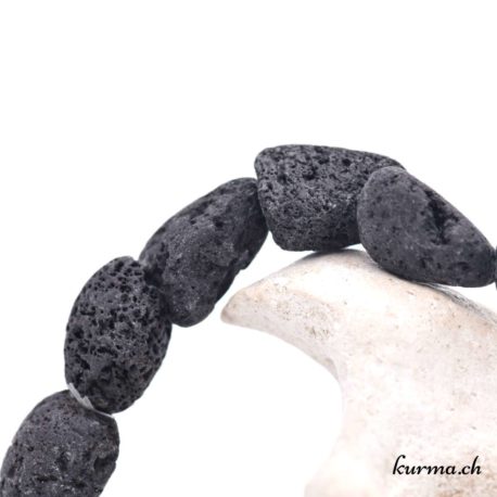 Acheter Bracelet Lave Mat - Nuggets - N°15350-2 dans la boutique en ligne Kûrma. Spécialisé dans des pierres de qualité directement importer depuis les artisans lapidaires.