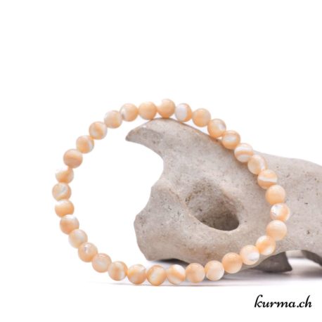 Acheter Bracelet Perles Brune 6mm - N°15323-1 dans la boutique en ligne Kûrma. Spécialisé dans des pierres de qualité directement importer depuis les artisans lapidaires.