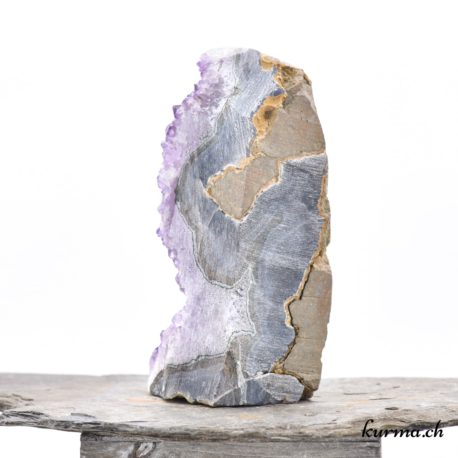 Minéraux Améthyste - N°7390.1-5 disponible dans la boutique en ligne Kûrma. Votre magasin de minéraux naturels en suisse romande