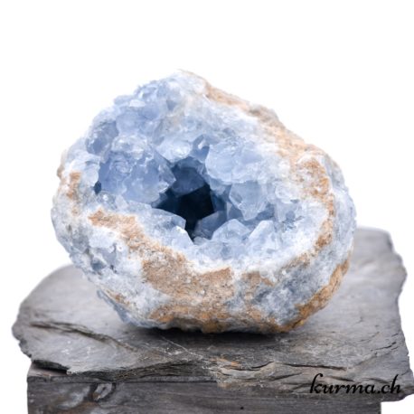 Minéraux Céléstine - N°8038.10-1 disponible dans la boutique en ligne Kûrma. Votre boutique de pierre semi-précieuse en suisse