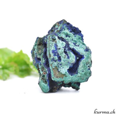 Minéraux Malachite Azurite-1 disponible dans la boutique en ligne Kûrma. Votre magasin de pierre et minéraux en suisse