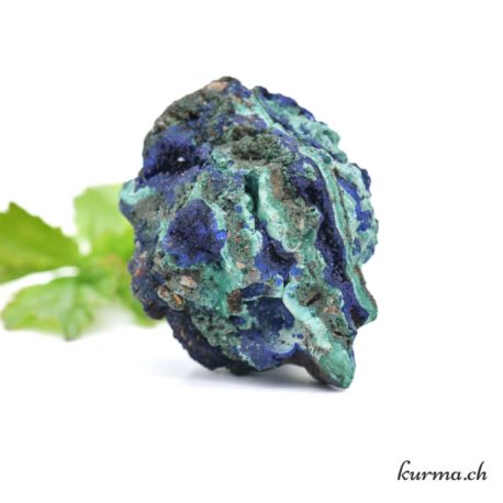 Minéraux Malachite Azurite-2 disponible dans la boutique en ligne Kûrma. Votre magasin de pierre et minéraux en suisse