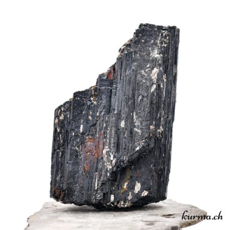 Minéraux Tourmaline Noire Schorl - N°5202.3-1 disponible dans la boutique en ligne Kûrma. Votre magasin de minéraux naturels en suisse romande