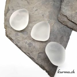 Quartz Cristal de Roche Mat - Pierre roulée 3.5cm à 5cm - N°6969.1 • Cristal de roche mat Pierre roulee 6969 04 Quartz Cristal de Roche Mat – Pierre roulée 3.5cm à 5cm – N°6969.1