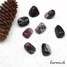 Eudialyte - Pierre roulée 2cm à 3cm - N°5159.1 • Eudialyte Pierre roulee 5159 04 Eudialyte – Pierre roulée 2cm à 3cm – N°5159.1