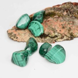 Malachite - Pierre roulée 3cm à 4.5cm - N°5143.1 • Malachite N°5143.1 32gr 3 35cm 2 Malachite naturel roulée