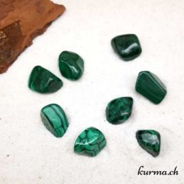 Malachite - Pierre roulée 2.5cm à 3.5cm - N°5143.2 • Malachite Pierre roulee 5143.1 1 Malachite – Pierre roulée 2.5cm à 3.5cm – N°5143.2