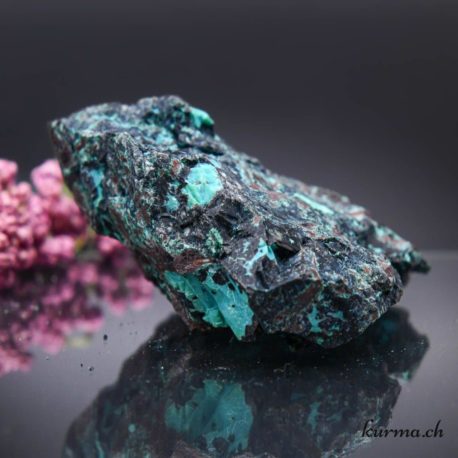 Minéraux Chrysocolle-5 disponible dans la boutique en ligne Kûrma. Votre magasin de pierre et minéraux en suisse