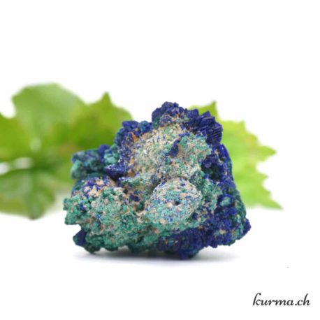 Minéraux Malachite Azurite-23 disponible dans la boutique en ligne Kûrma. Votre magasin de pierre et minéraux en suisse