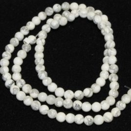 Magnésite "Howlite" - Perles 4-4.5mm - N°6024 • Pierre Ligne Ronde N°6024 HowliteMagnésite 4mm 1 Howlite bracelet