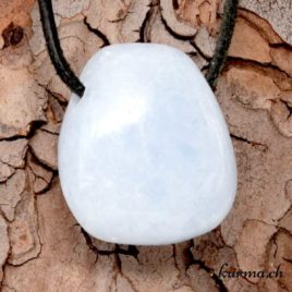 Calcite bleue - Pendentif en pierre percée - N°7366.1 • Calcite bleu 7366.1 12gr 2.7x2.4x1.1cm 3 Calcite bleue bijou