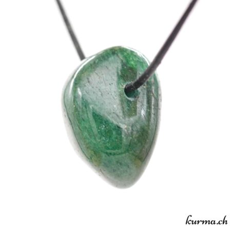 Pendentif Aventurine Verte - N°7220.6-2 disponible dans la boutique en ligne. Kûrma ta boutique Suisse de pendentifs en pierre naturelles.