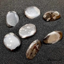 Silex - Galet - 4.5 à 5cm - N°7770 • Galet Silex 7770 3 Galet Silex