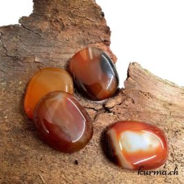 Agate Rouge - Galet - 4.5 à 5cm - N°5122 • Galet agate rouge 5122 2 Galet-agate-rouge