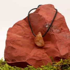 Topaze impériale roulée - Pendentif en pierre percée - N°8594.2 • Topaz pendentif 8594.1 2 Topaze impériale en collier