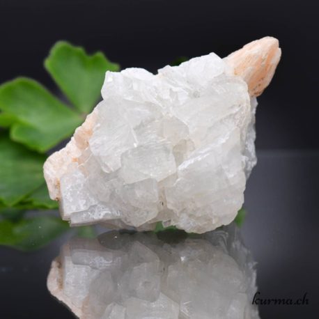 Minéraux Apophyllite Blanche et Stilbite- Nº14782-11 disponible dans la boutique en ligne Kûrma. Votre magasin de pierre et minéraux en suisse