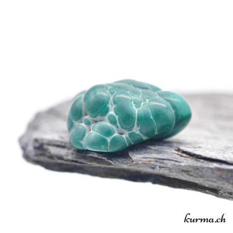 Minéraux Malachite Cristalisée - N°4925.6.6 disponible dans la boutique en ligne Kûrma. Votre Magasin de lithothérapie Suisse en ligne.