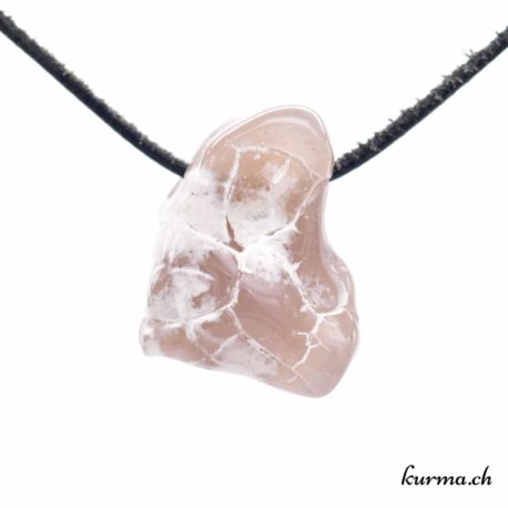 Pendentif Agate Serpent - N°8618.1-3 disponible dans la boutique en ligne Kûrma. Votre Magasin de lithothérapie Suisse en ligne.