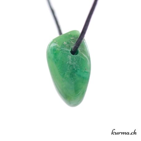 Pendentif Budstone ''Jade d'Afrique'' - N°7293.4-2 disponible dans la boutique en ligne Kûrma. Votre Magasin de lithothérapie Suisse en ligne.