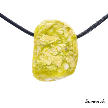 Pendentif Lizardite - N°7915.6-3 disponible dans la boutique en ligne Kûrma. Votre Magasin de lithothérapie Suisse en ligne.