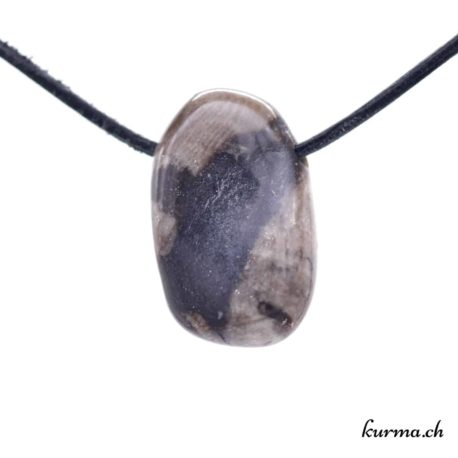 Pendentif Marbre Fossile - N°10514.3-1 disponible dans la boutique en ligne Kûrma. Votre Magasin de lithothérapie Suisse en ligne.