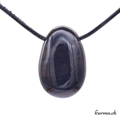 Pendentif Obsidienne Lamelle - N°8057.8-1 disponible dans la boutique en ligne Kûrma. Votre Magasin de lithothérapie Suisse en ligne.