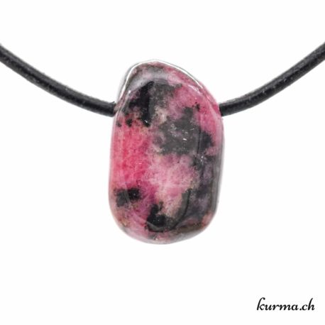 Pendentif Rhodonite - N°7118.3-1 disponible dans la boutique en ligne. Kûrma ta boutique Suisse de pendentifs en pierre naturelles.