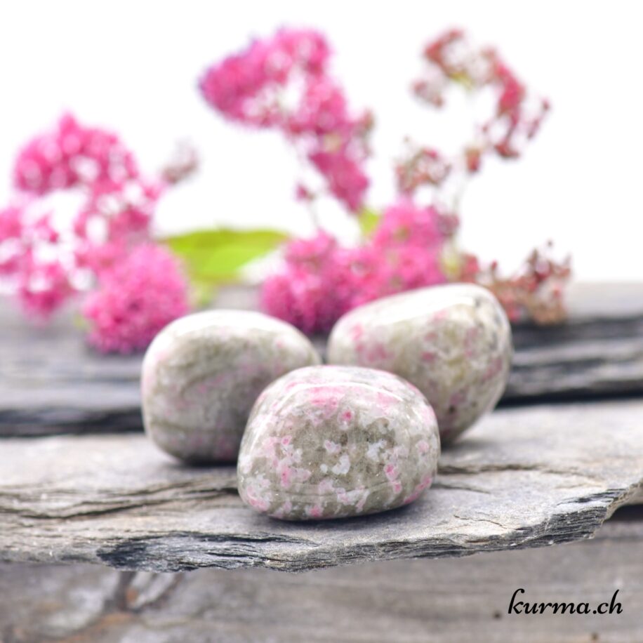 Thulite et Feldspath bruts 222g (MB394-1)