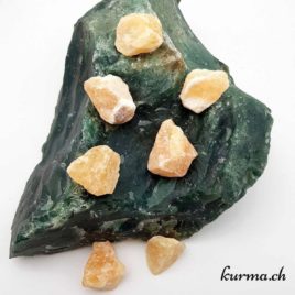Calcite orange - Pierre brute de poche – 2.5 à 3.5cm – N°6955 • Calcite orange Pierre brute de poche 6955 1 Calcite orange – Pierre brute de poche – 2.5 à 3.5cm – N°6955