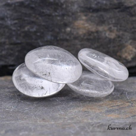 Galet Cristal de Roche 3-3.5cm - Nº8652-3 disponible dans la boutique en ligne Kûrma. Votre magasin de pierre et minéraux en suisse