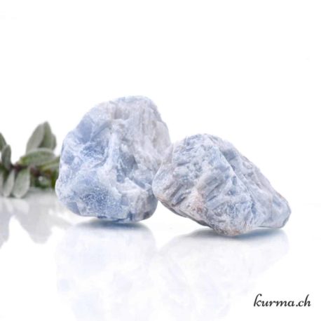 Pierre brut Calcite Bleue XL - Nº8388.7-1 disponible dans la boutique en ligne Kûrma. Votre magasin de pierre et minéraux en suisse