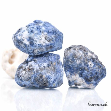 Pierre brut Dumortiérite XXXL - Nº6908.9-2 disponible dans la boutique en ligne Kûrma. Votre magasin de pierre et minéraux en suisse