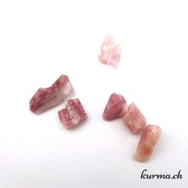 Tourmaline rose - Pierre brute de poche – 1 à 1.5cm – N°7790.1 • tourmaline rose pierre brute de poche 7790.1 3 1 Tourmaline rose brute