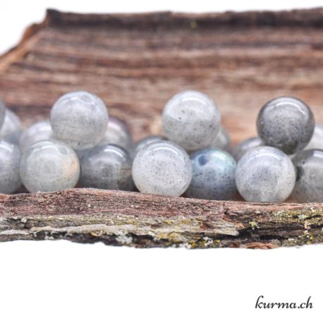 Perle Labradorite 8-8.5mm - Nº9153-2 disponible dans la boutique en ligne Kûrma. Votre magasin de pierre et minéraux en suisse