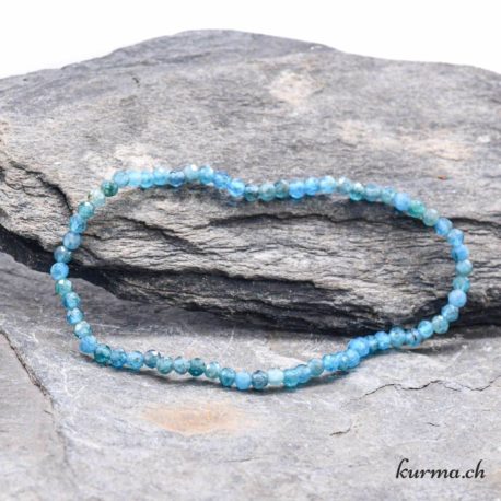 Bracelet Apatite Bleue 3mm Facette - N°9418-1 disponible dans la boutique en ligne Kûrma. Votre magasin de pierre et minéraux en suisse