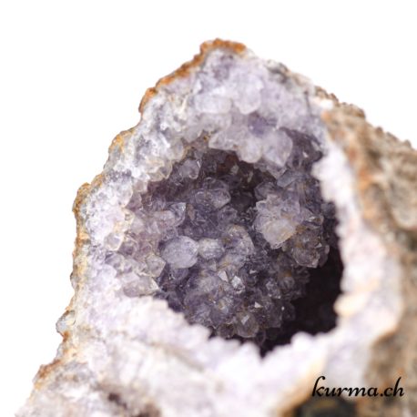 Minéraux Agate Géode - N°5423.17-4 disponible dans la boutique en ligne Kûrma. Votre boutique de pierre semi-précieuse en suisse
