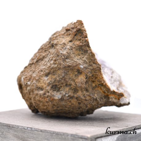 Minéraux Agate Géode - N°5423.17-5 disponible dans la boutique en ligne Kûrma. Votre boutique de pierre semi-précieuse en suisse