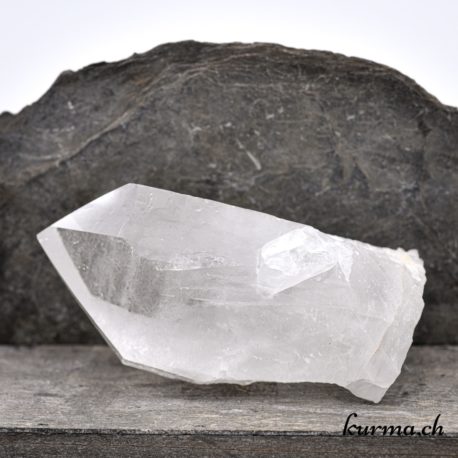 Minéraux Cristal de Roche - N°8376.2-5 disponible dans la boutique en ligne Kûrma. Votre boutique de pierre semi-précieuse en suisse