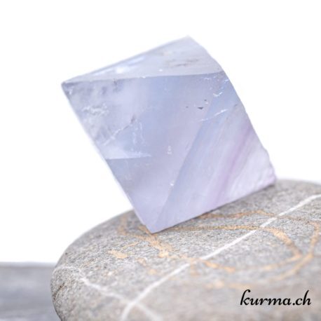 Minéraux Fluorite - N°9099.3-4 disponible dans la boutique en ligne Kûrma. Votre boutique de pierre semi-précieuse en suisse